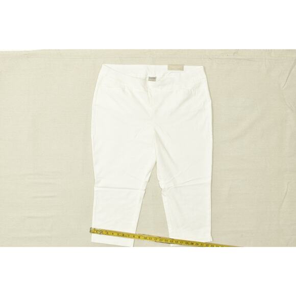 NEW Chico's So Slimming Brigitte Slim Leg Crop Pants Size 18P Petite - Picture 4 of 8